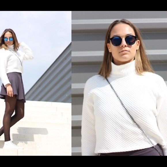 H&M Sweaters - H&M sweater turtleneck